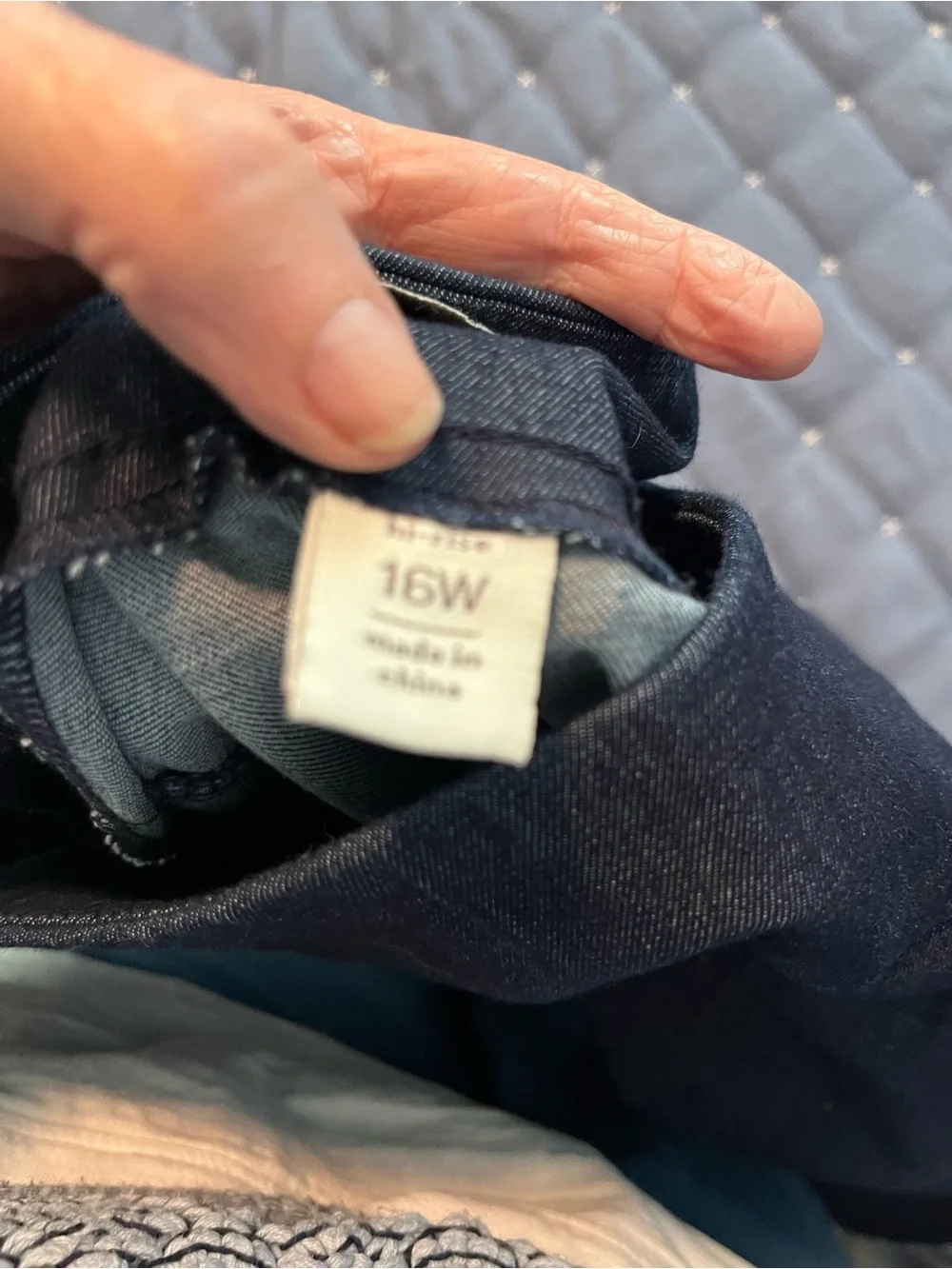 Women's Dark Wash Stretch Jeans